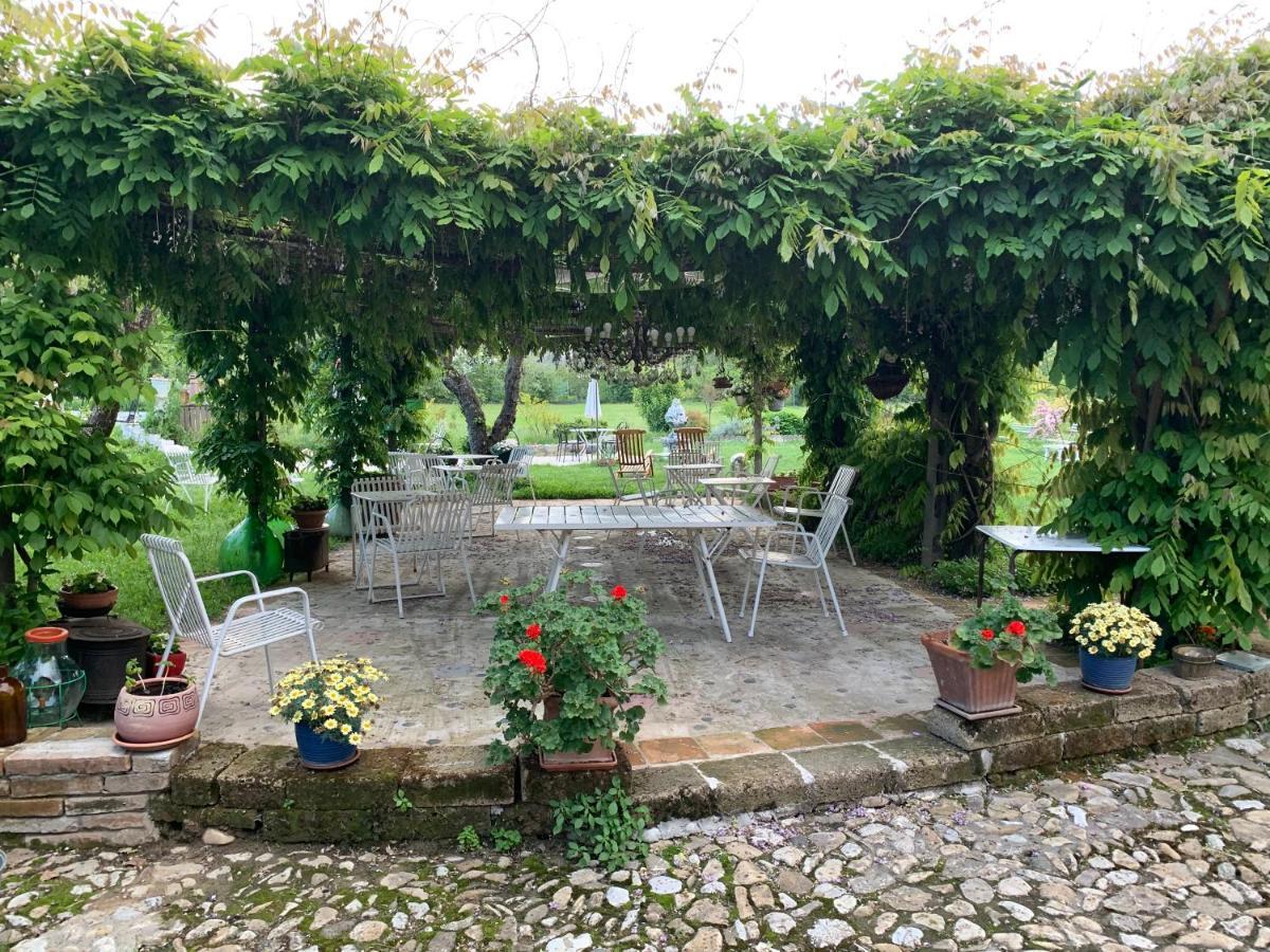 R&B Mulino Marsa Acomodação com café da manhã CastellʼArquato Exterior foto