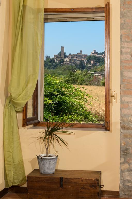 R&B Mulino Marsa Acomodação com café da manhã CastellʼArquato Quarto foto